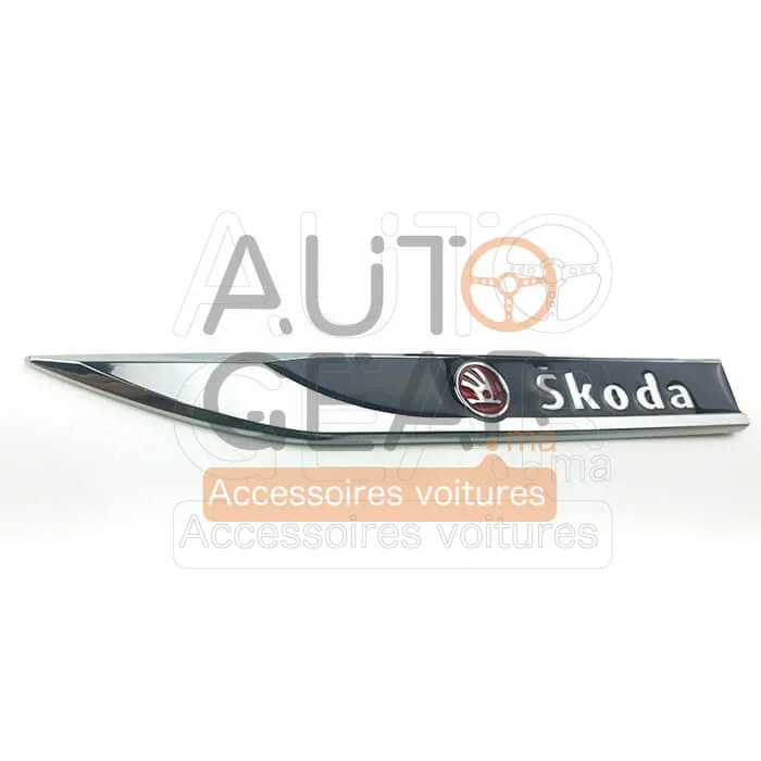Badge Skoda Chrome Noir Autocollant vue 3