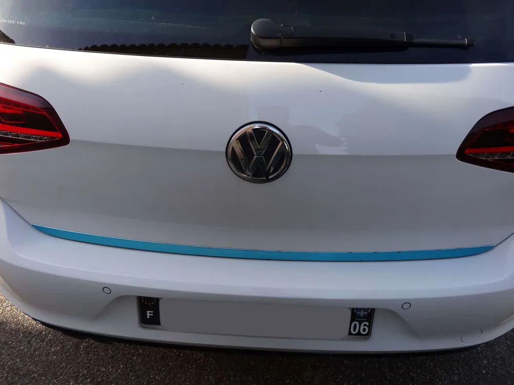 Baguette de Coffre Chromée Volkswagen Golf 7 vue 4