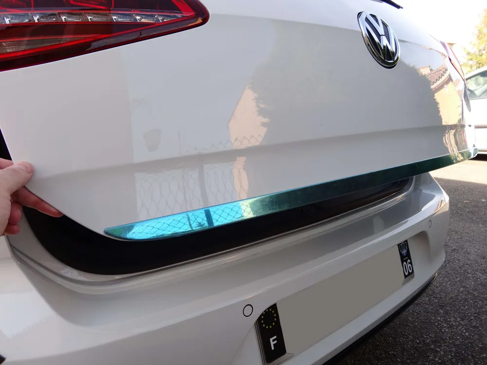 Baguette de Coffre Chromée Volkswagen Golf 7 vue 3