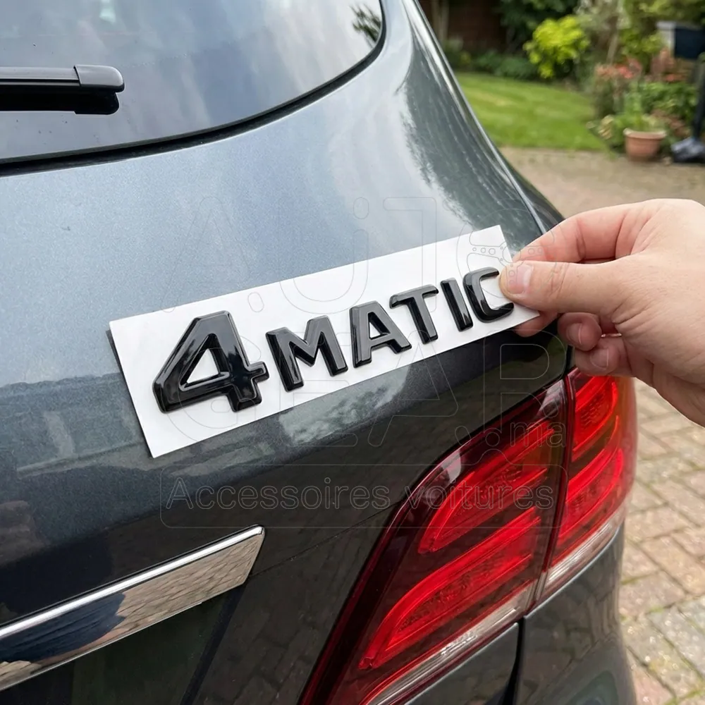 Emblème 4MATIC Noir pour Mercedes-Benz vue 2