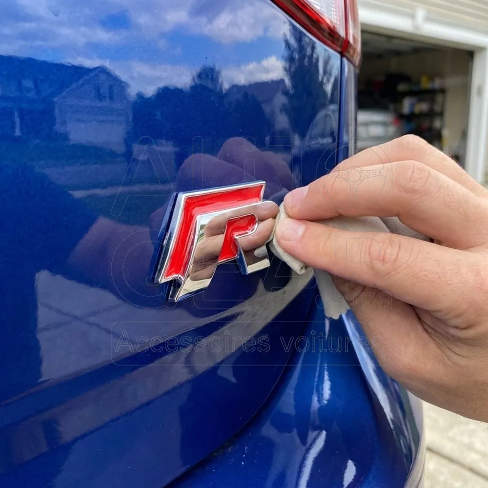 Emblème de Coffre R Line Chrome et Rouge pour Volkswagen vue 2