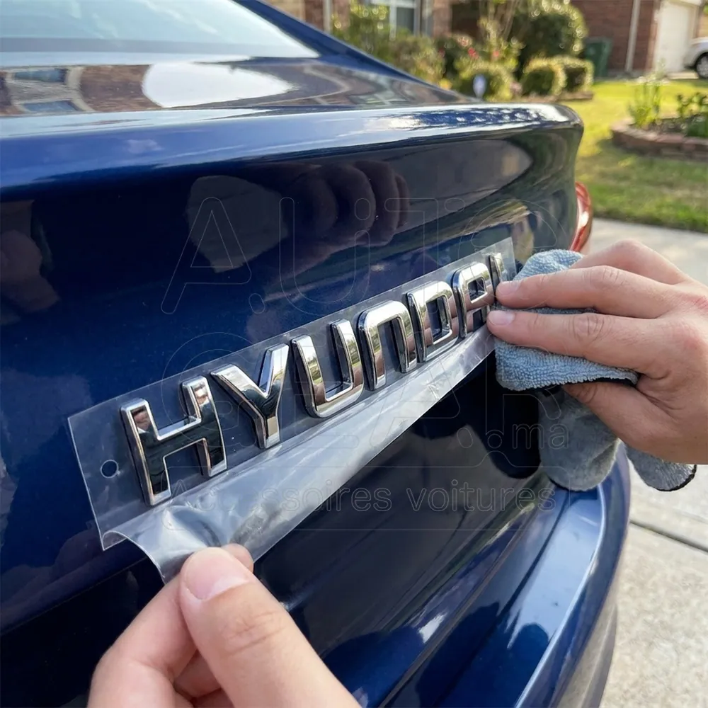 Emblème Lettres Hyundai Chrome vue 2