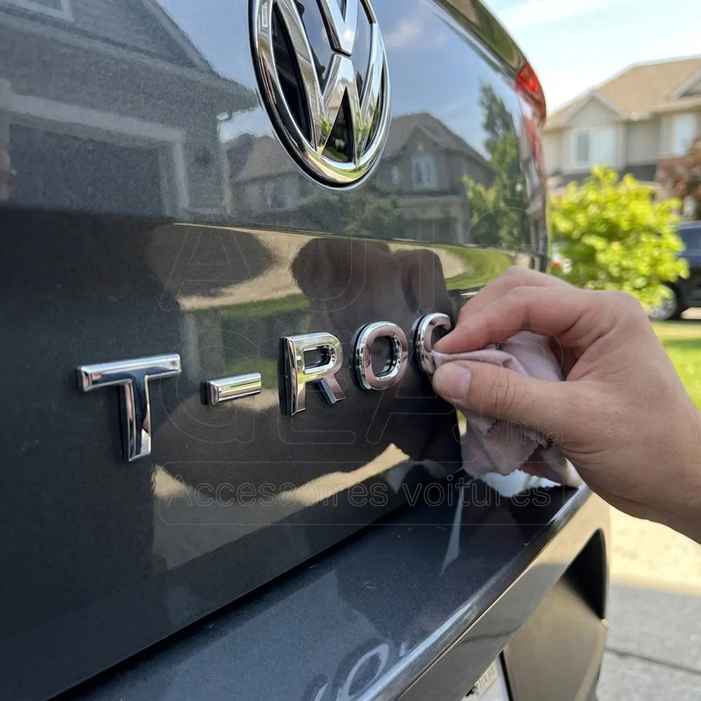 Emblème Lettres T-Roc Chrome pour Volkswagen vue 2