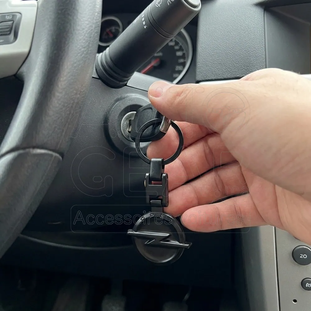 Porte-clé Opel Noir Mat vue 2